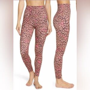 Beyond Yoga Brown Pink Electric Cheetah Lux High Rise Leggings Small